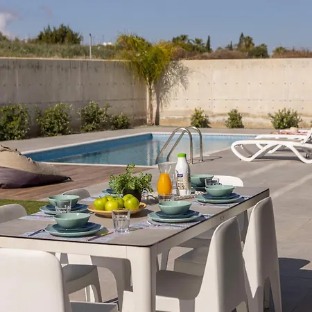 By The Bay 33 Villa *