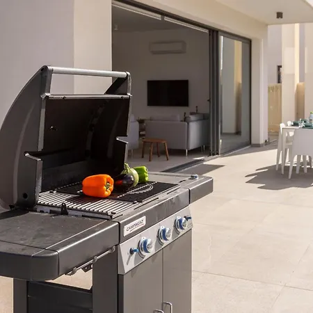 Villa By The Bay 33 *