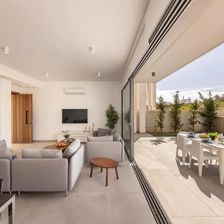 Villa By The Bay 33