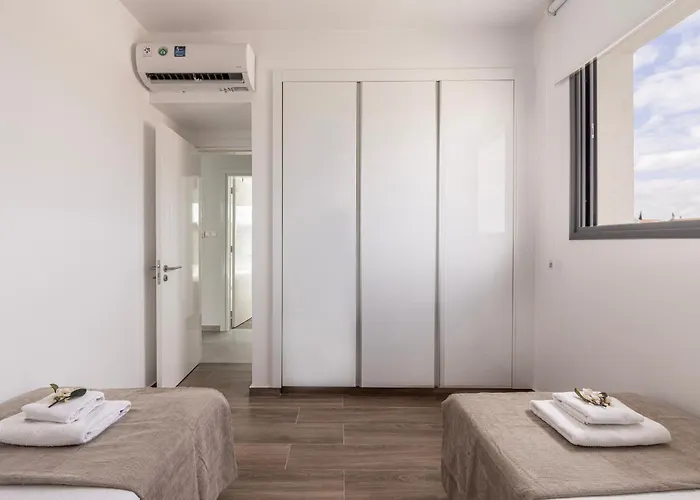 By The Bay 33 Protaras