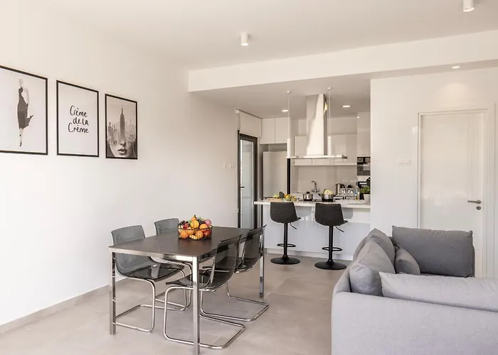 By The Bay 33 Βίλα *