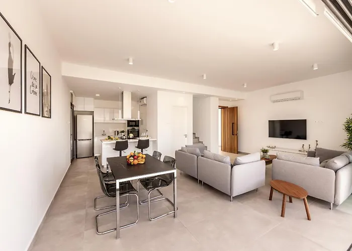 By The Bay 33 Βίλα *